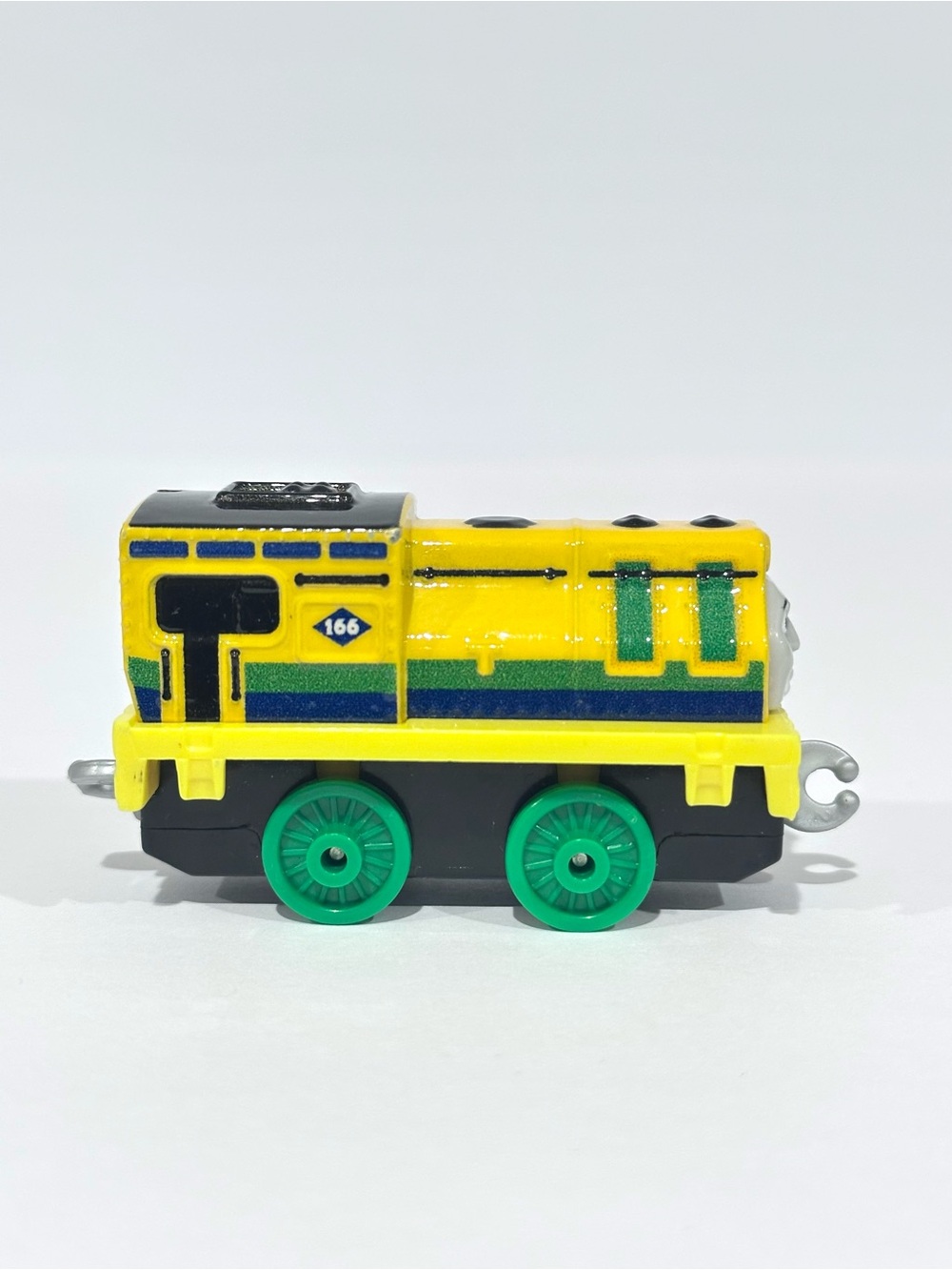Thomas & Friends Adventures Diecast Racing Raul Train - Picture 3 of 11